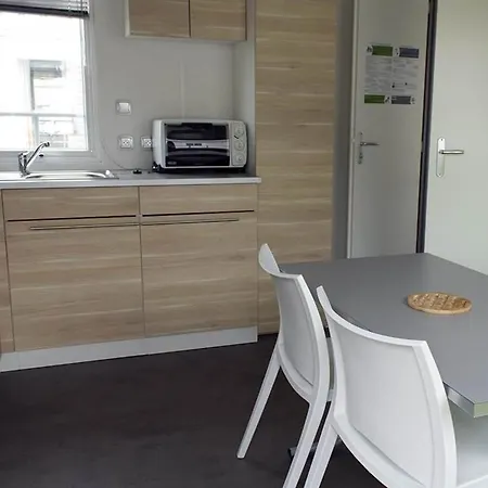 Parque de Campismo Le Ranch - Sur Naujac-sur-Mer